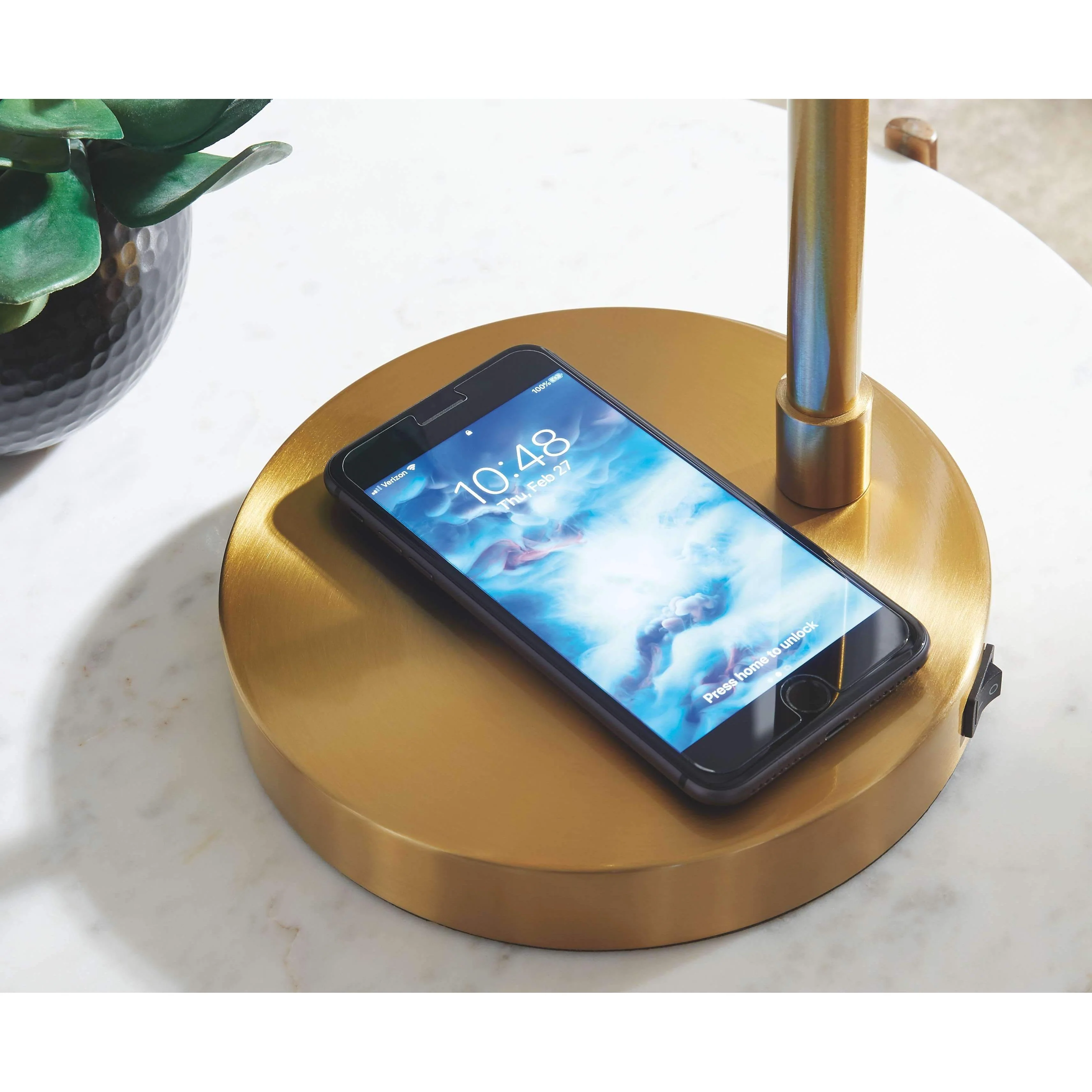 Abanson - Amber/gold Finish - Metal Desk Lamp (1/cn) - Image 4