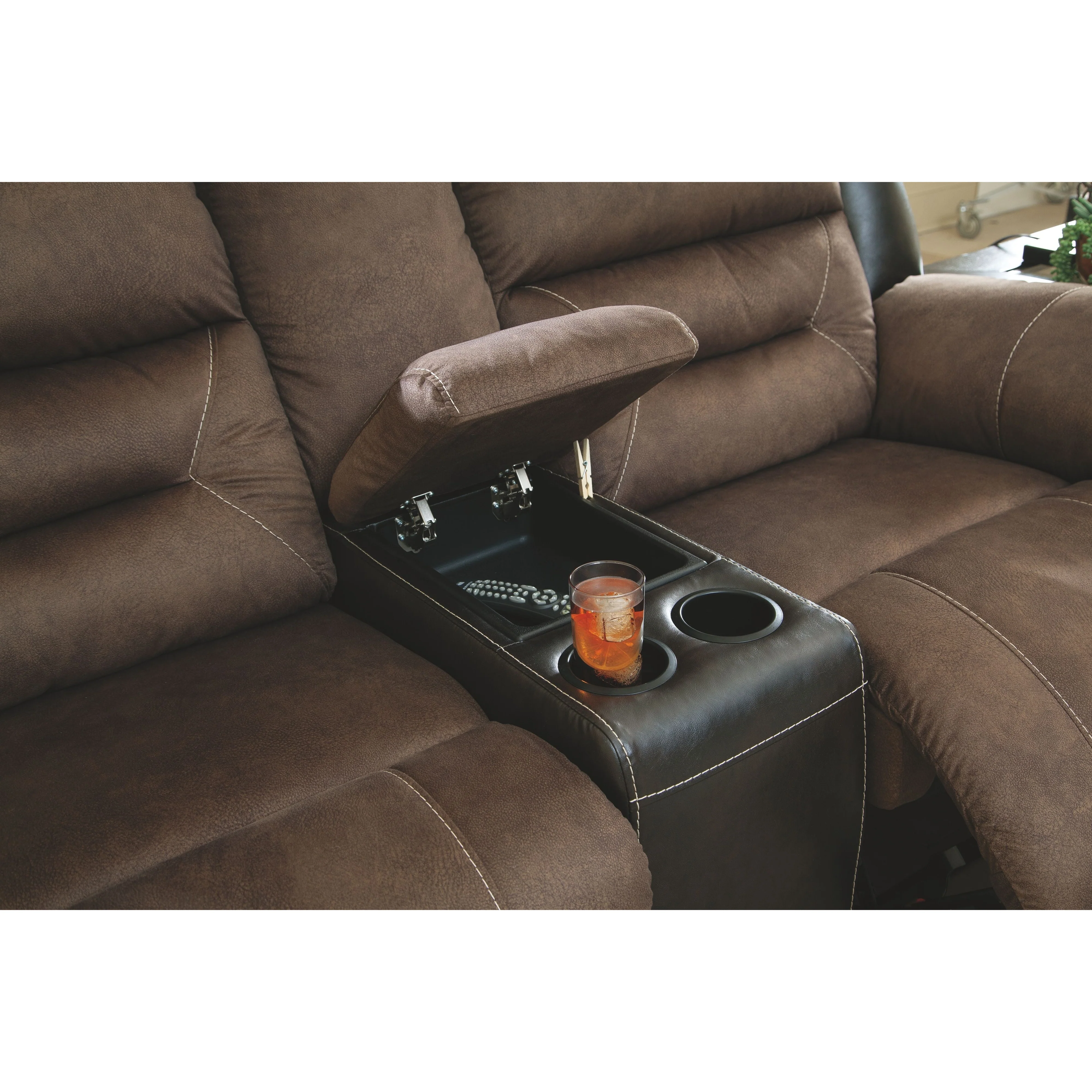 Earhart - Chestnut - Dbl Rec Loveseat W/console - Image 17