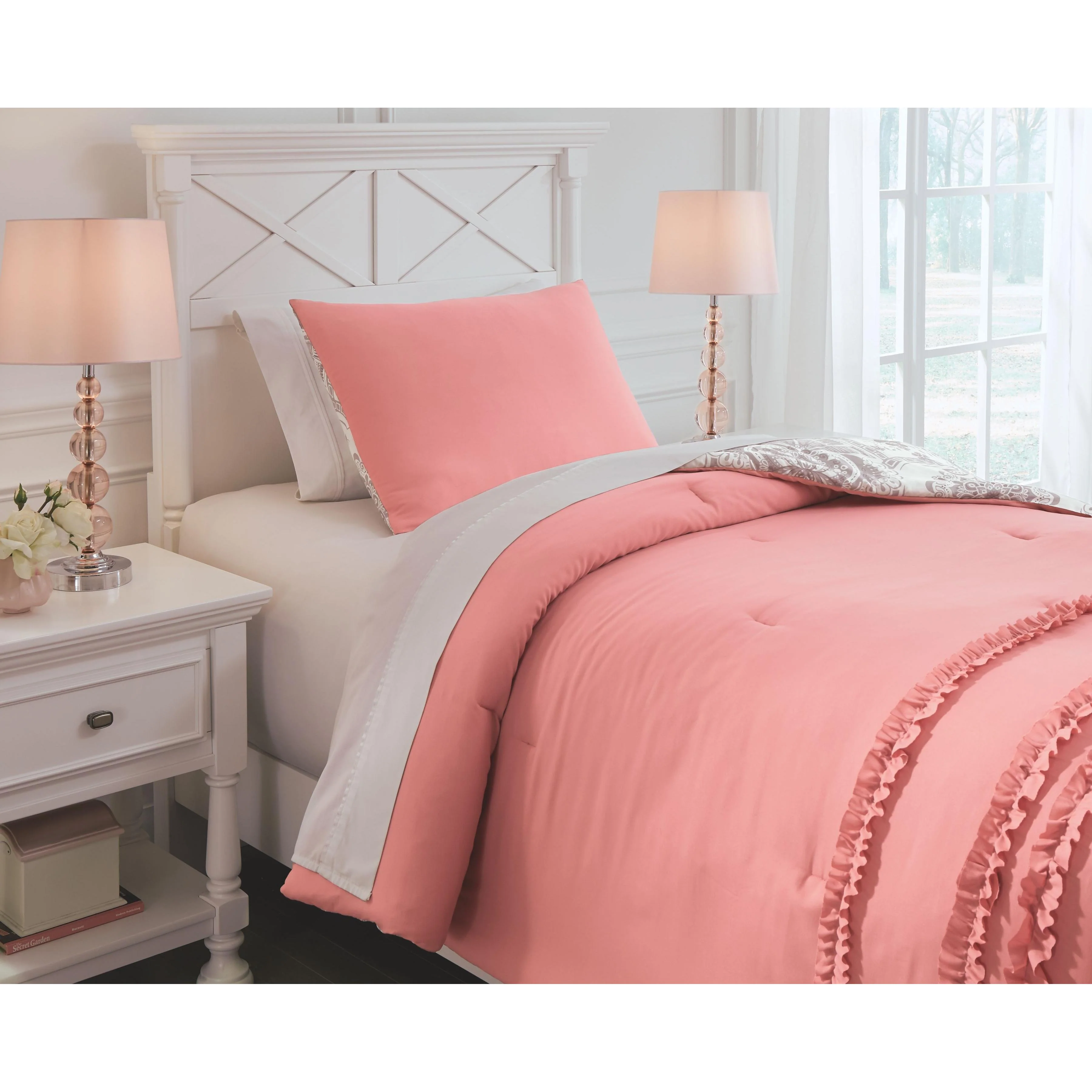 Avaleigh - Pink/white/gray - Twin Comforter Set - Image 4