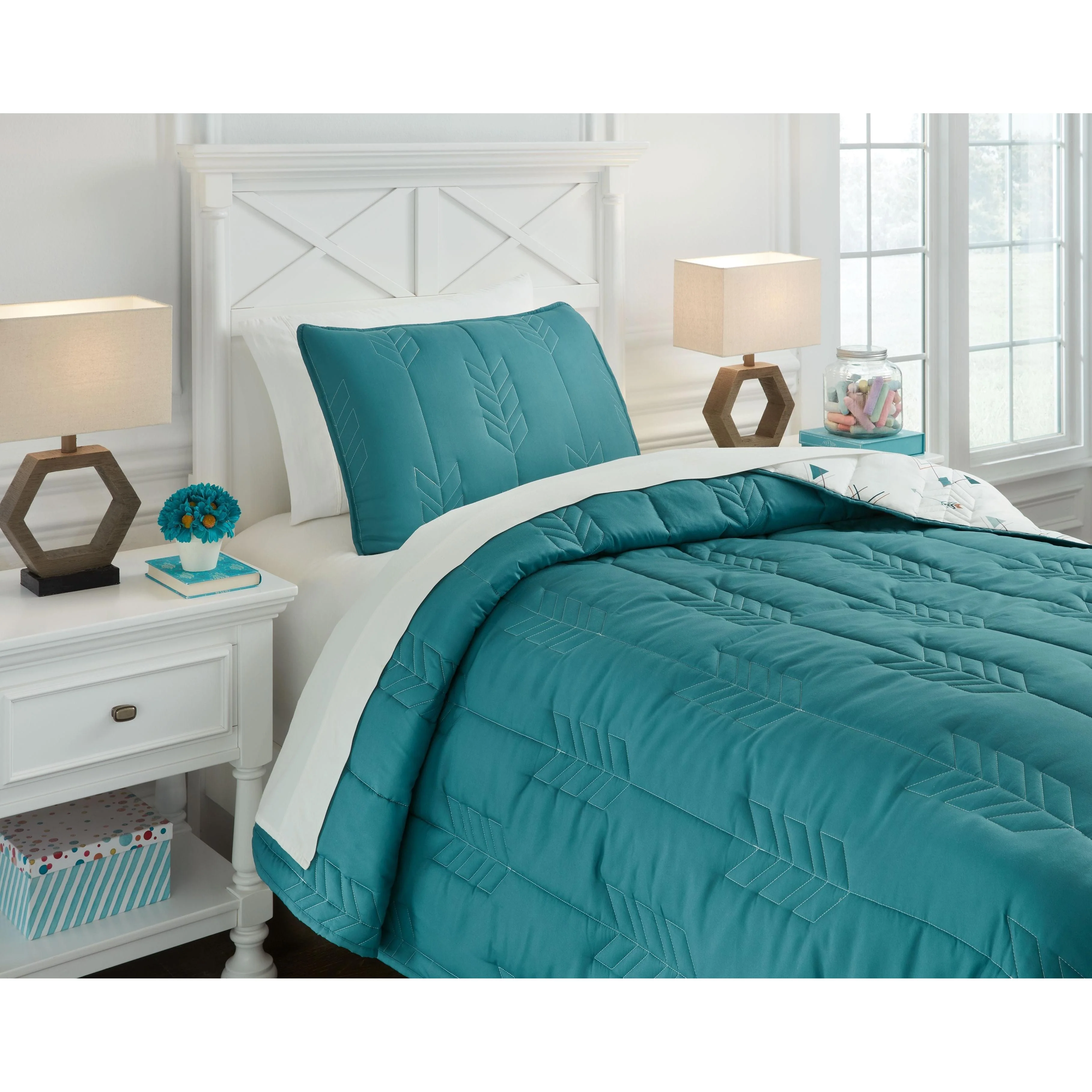 Averlett - Teal/white/gray - Twin Quilt Set - Image 4