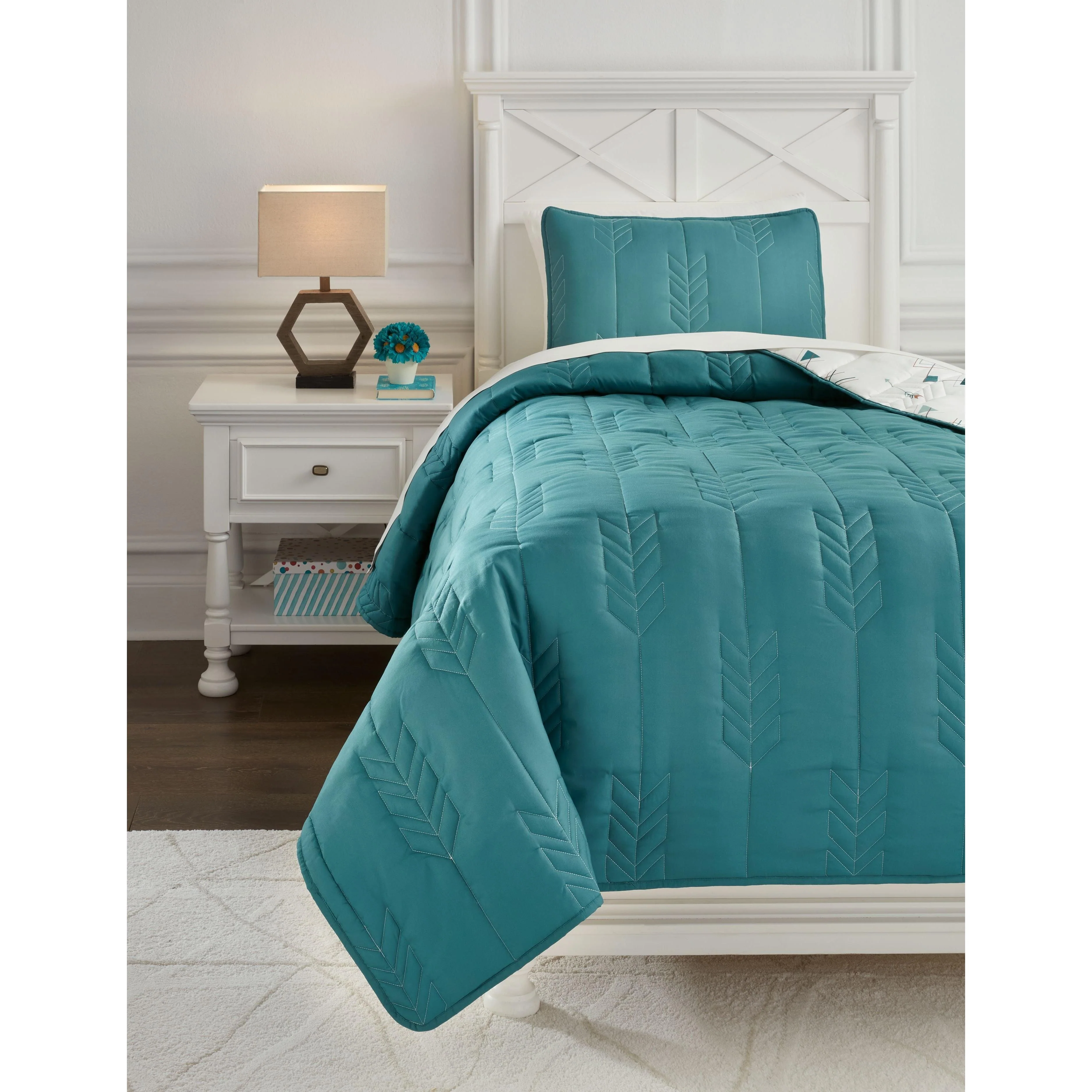 Averlett - Teal/white/gray - Twin Quilt Set - Image 9