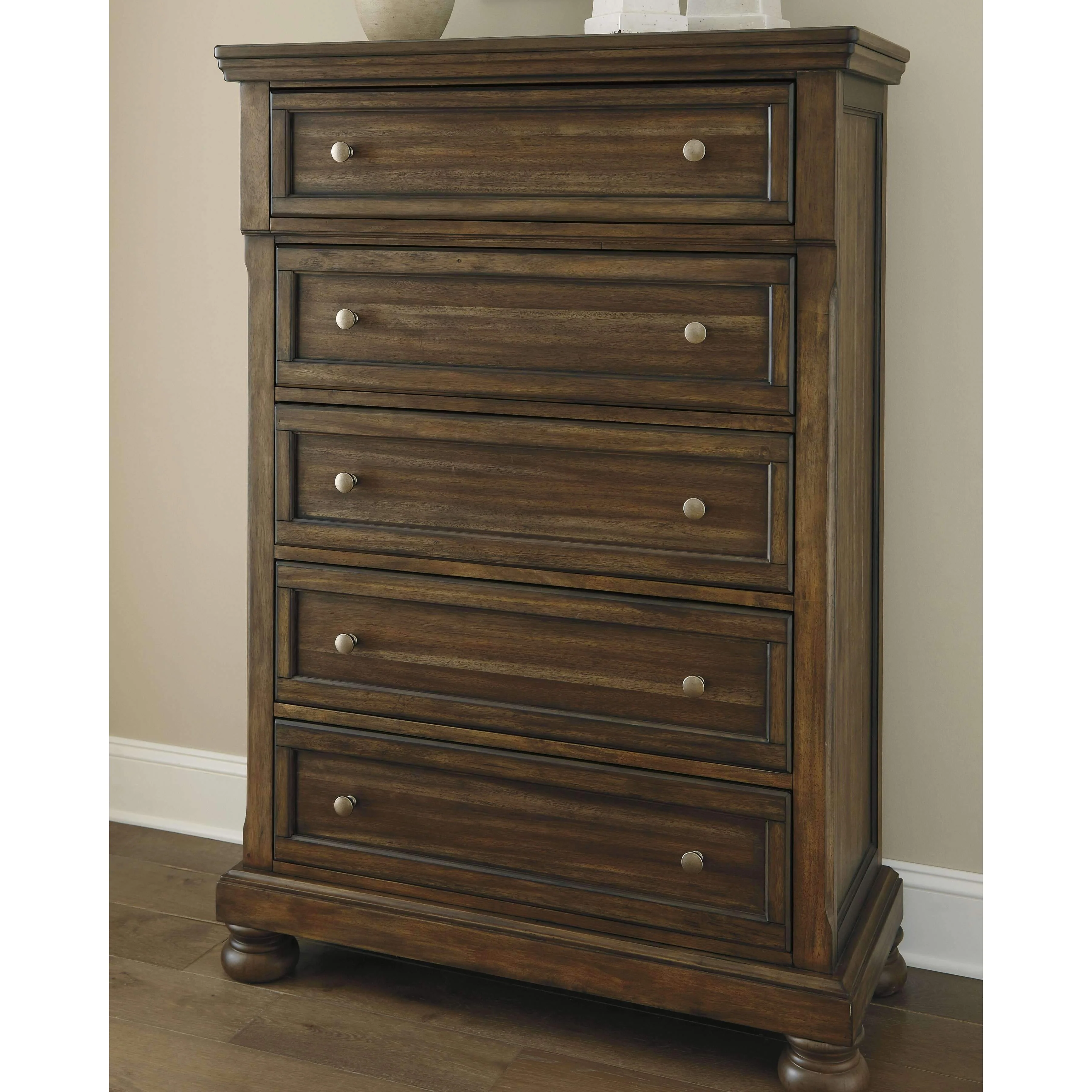 Ashley Flynnter Five Drawer Chest in Medium Brown - Image 4