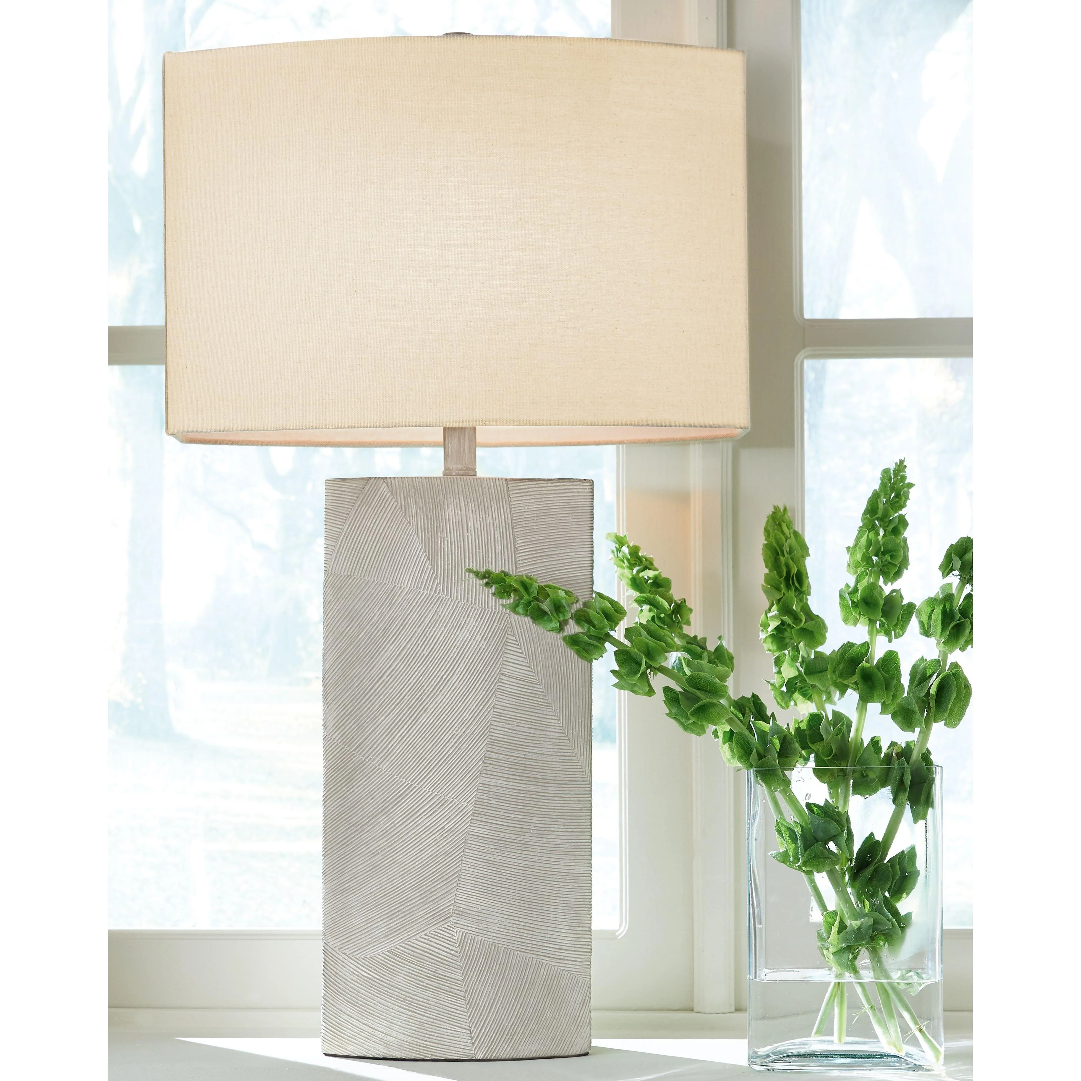 Bradard - Brown - Poly Table Lamp (1/cn) - Image 2