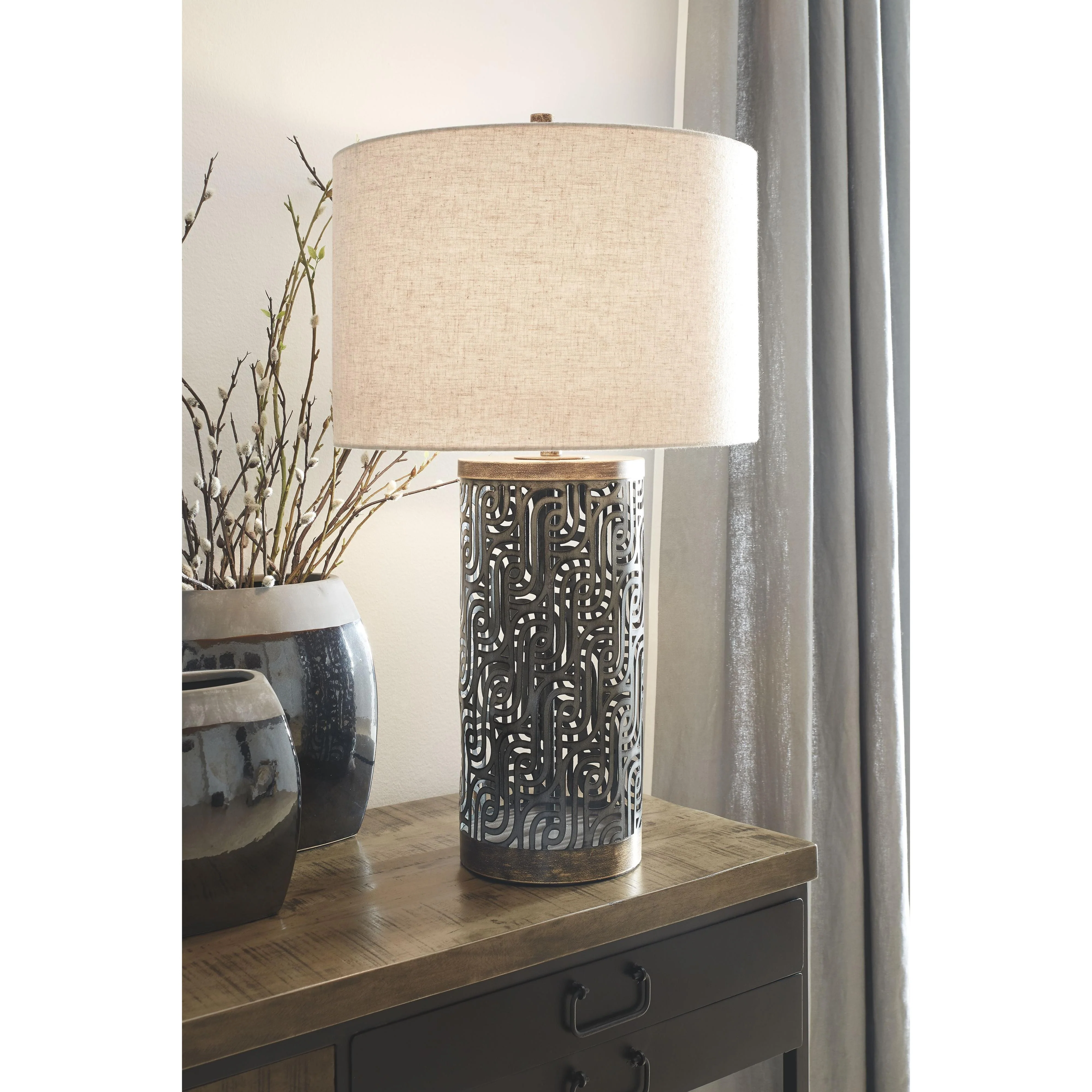 Dayo - Gray/gold Finish - Metal Table Lamp (1/cn) - Image 3