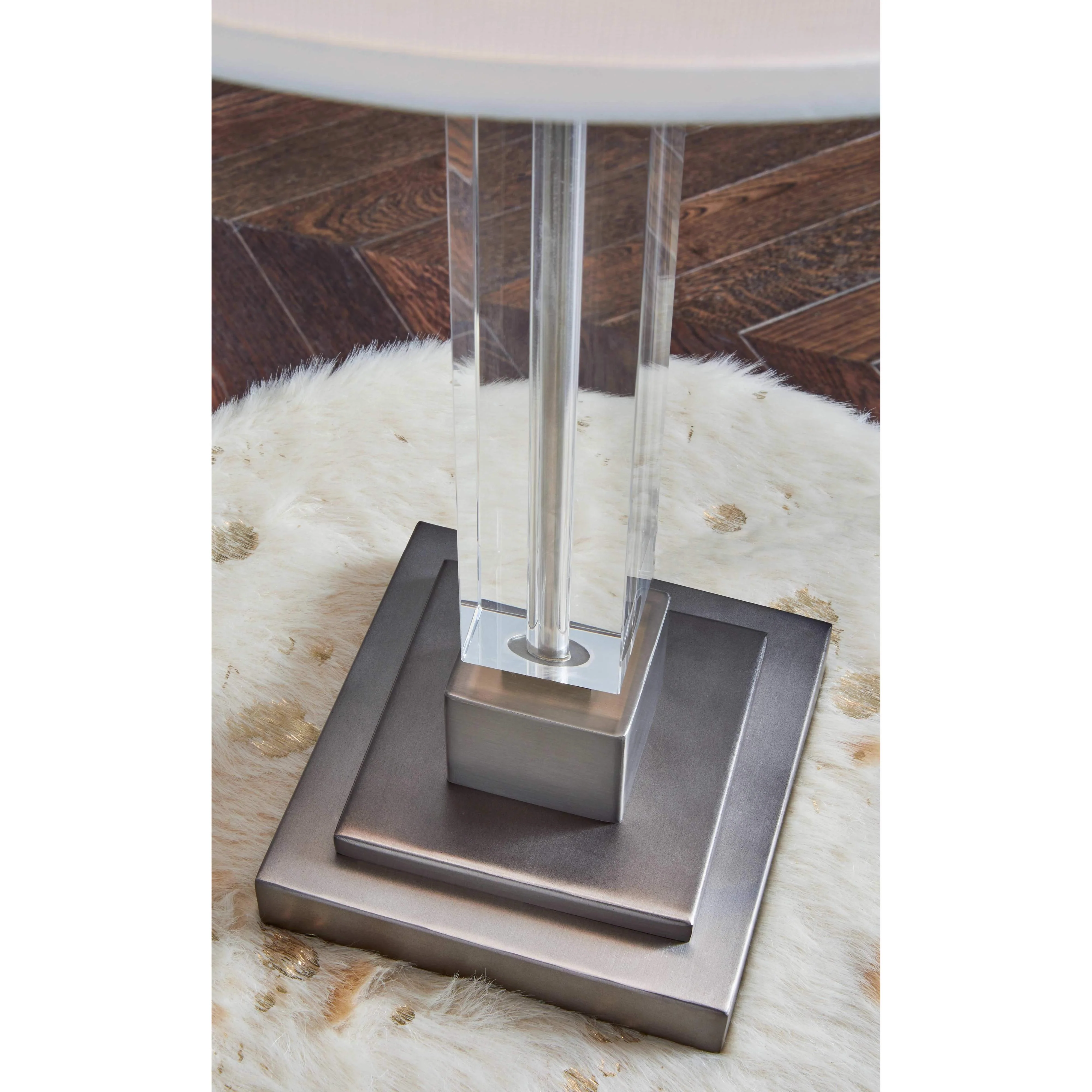 Deccalen - Clear/silver Finish - Crystal Table Lamp (1/cn) - Image 4