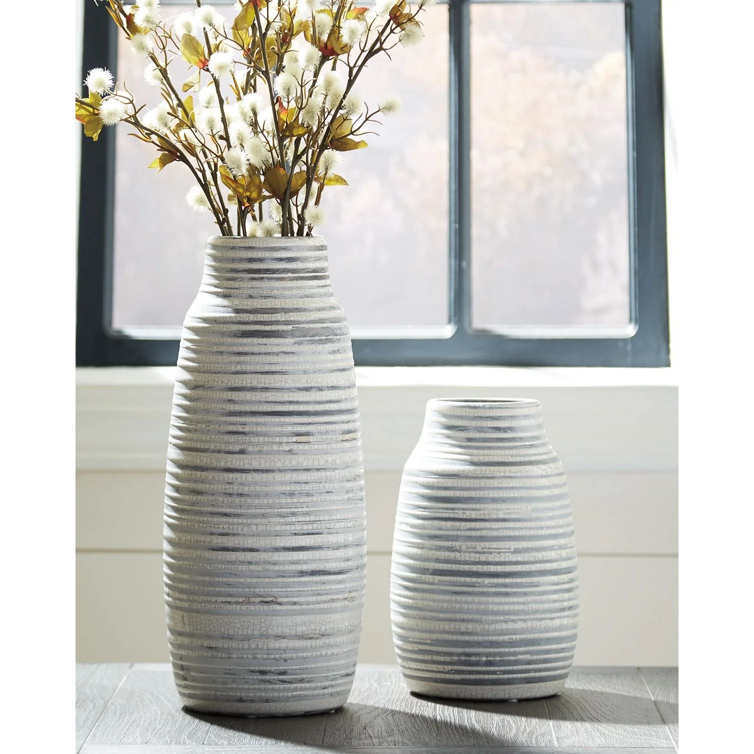 Donaver - Gray/white - Vase Set (2/cn) - Image 4