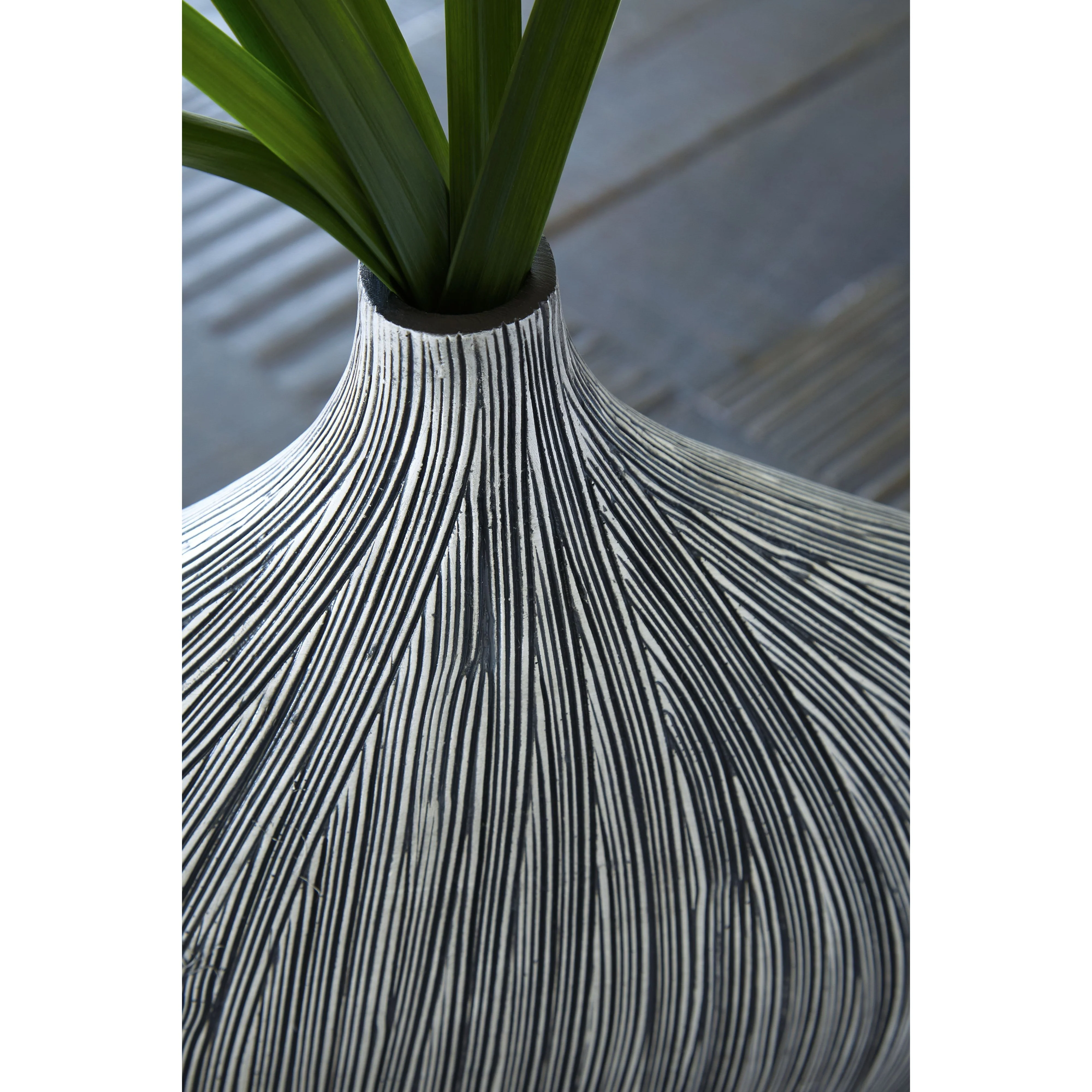 Donya - Antique Black - Vase - Small - Image 16