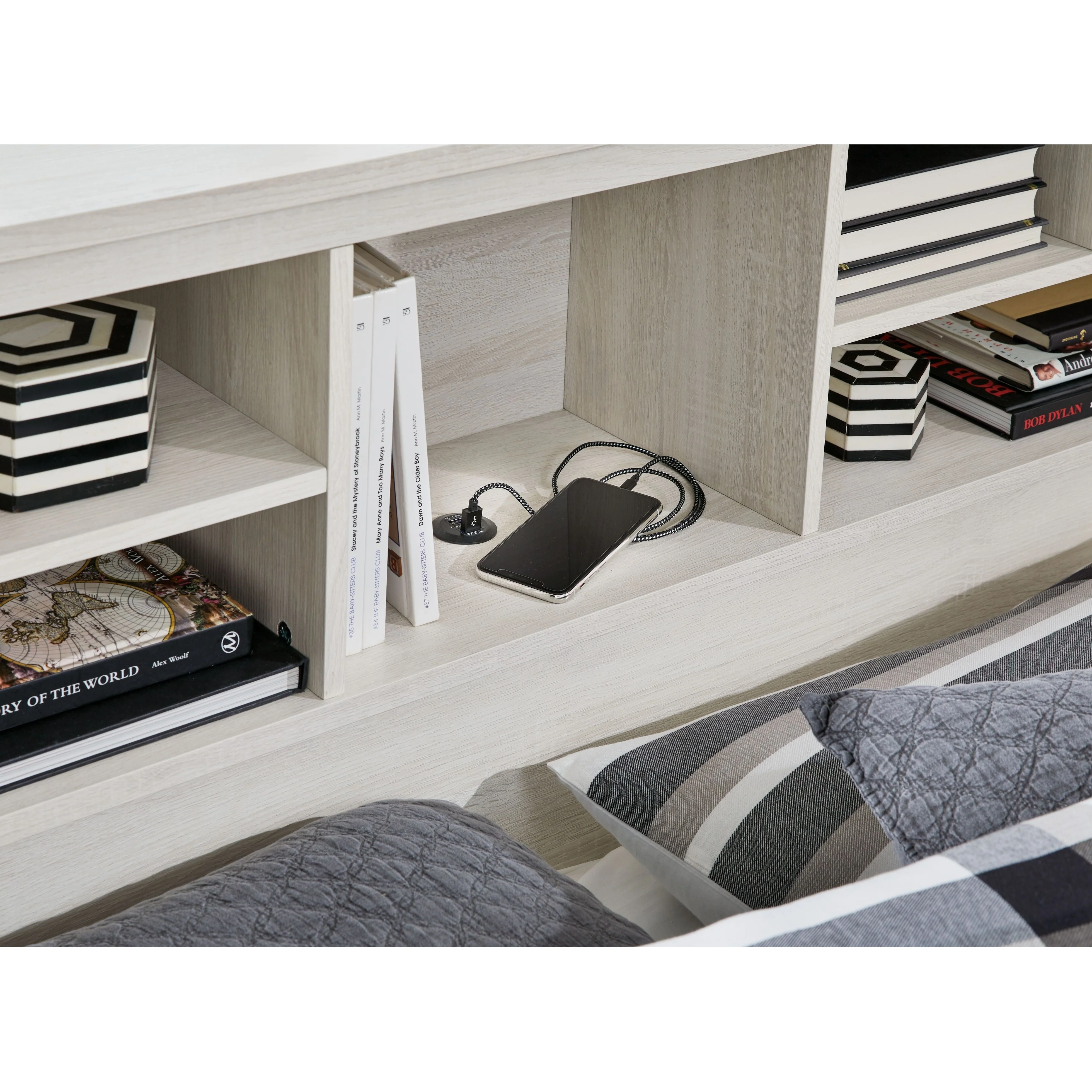 Dorrinson - White - King/cal King Storage Hdbd - Image 6