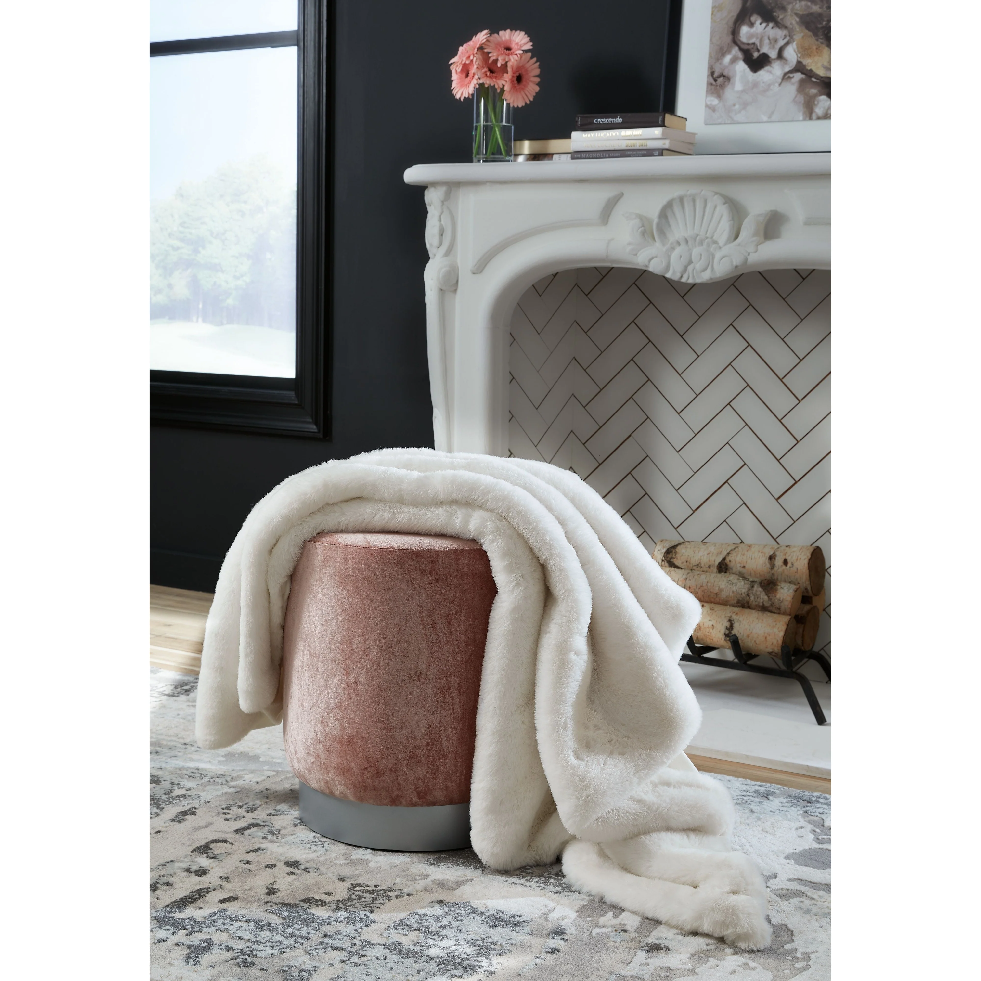 Gariland - White - Throw (3/cs) - Image 2