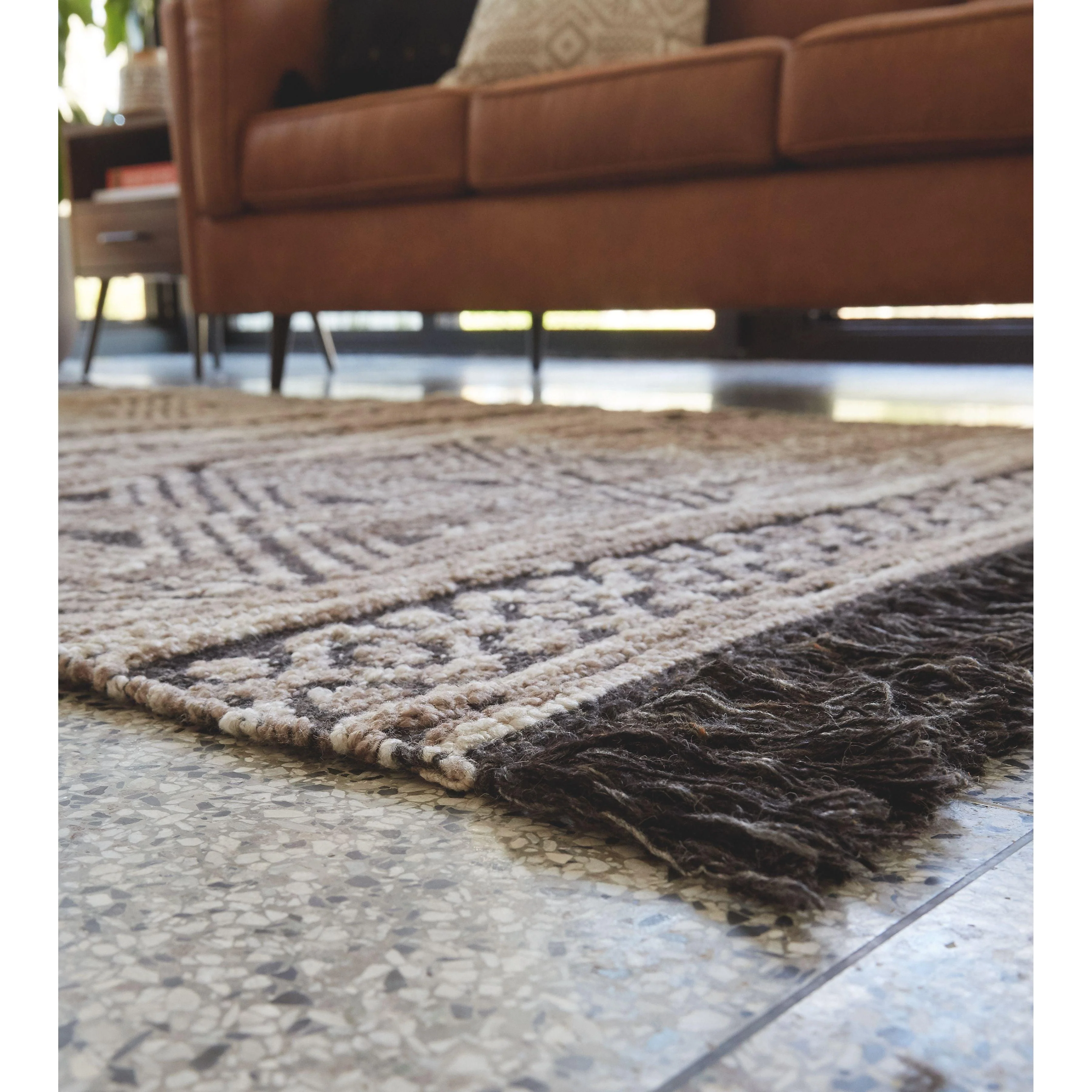 Kylin - Taupe/charcoal/white - Medium Rug - Image 3