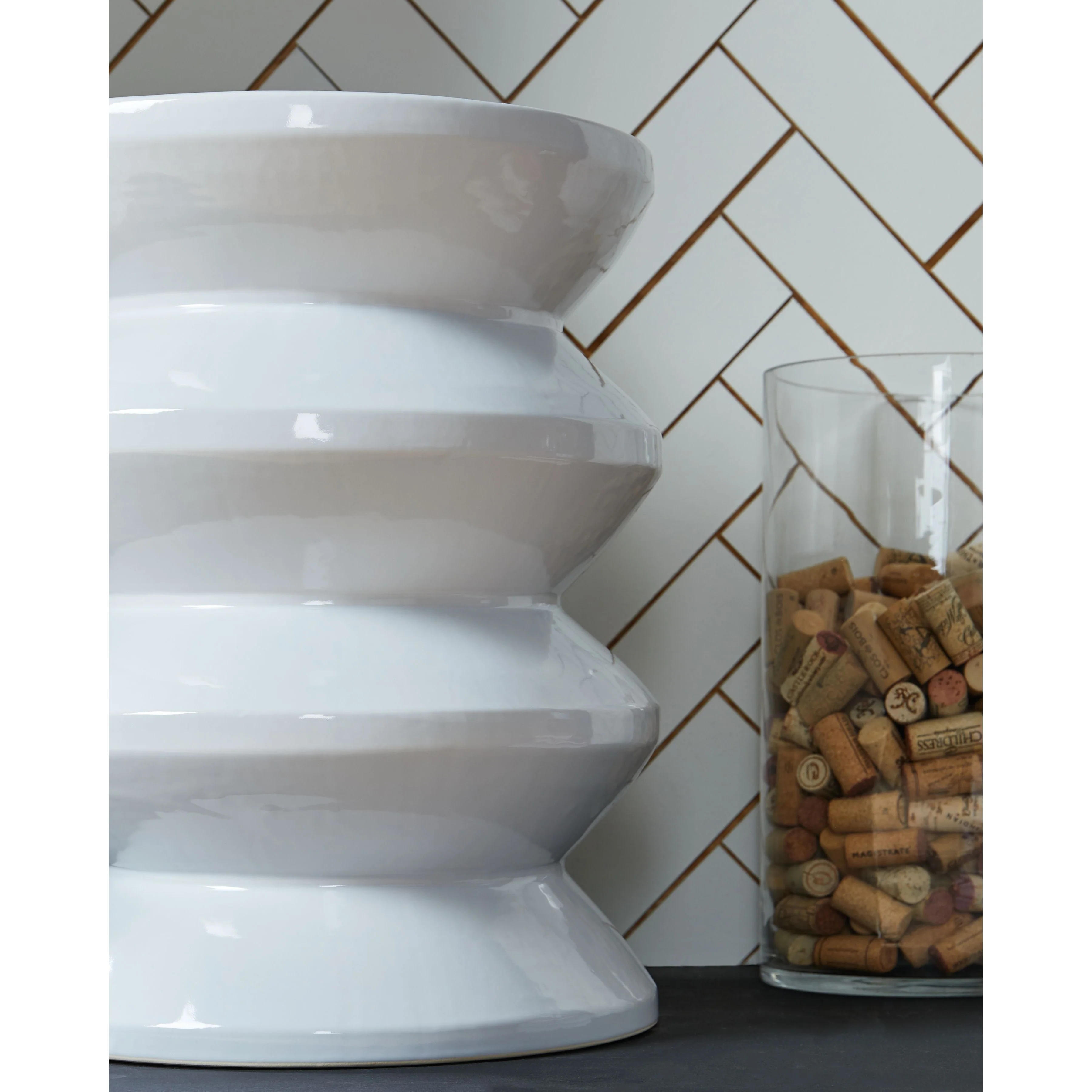 Lakiness - White - Stool - Image 3