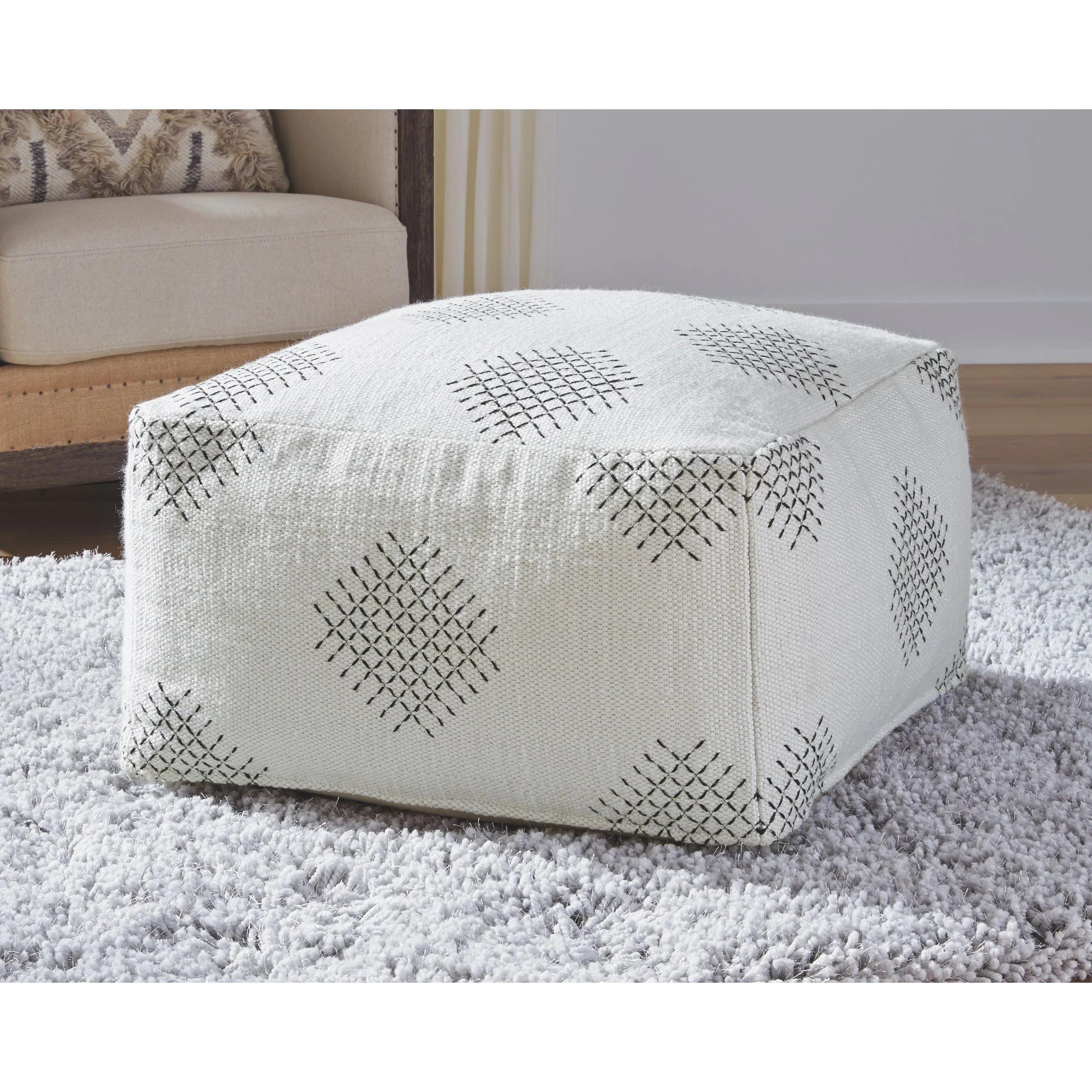Mabyn - Ivory/black - Pouf - Image 2