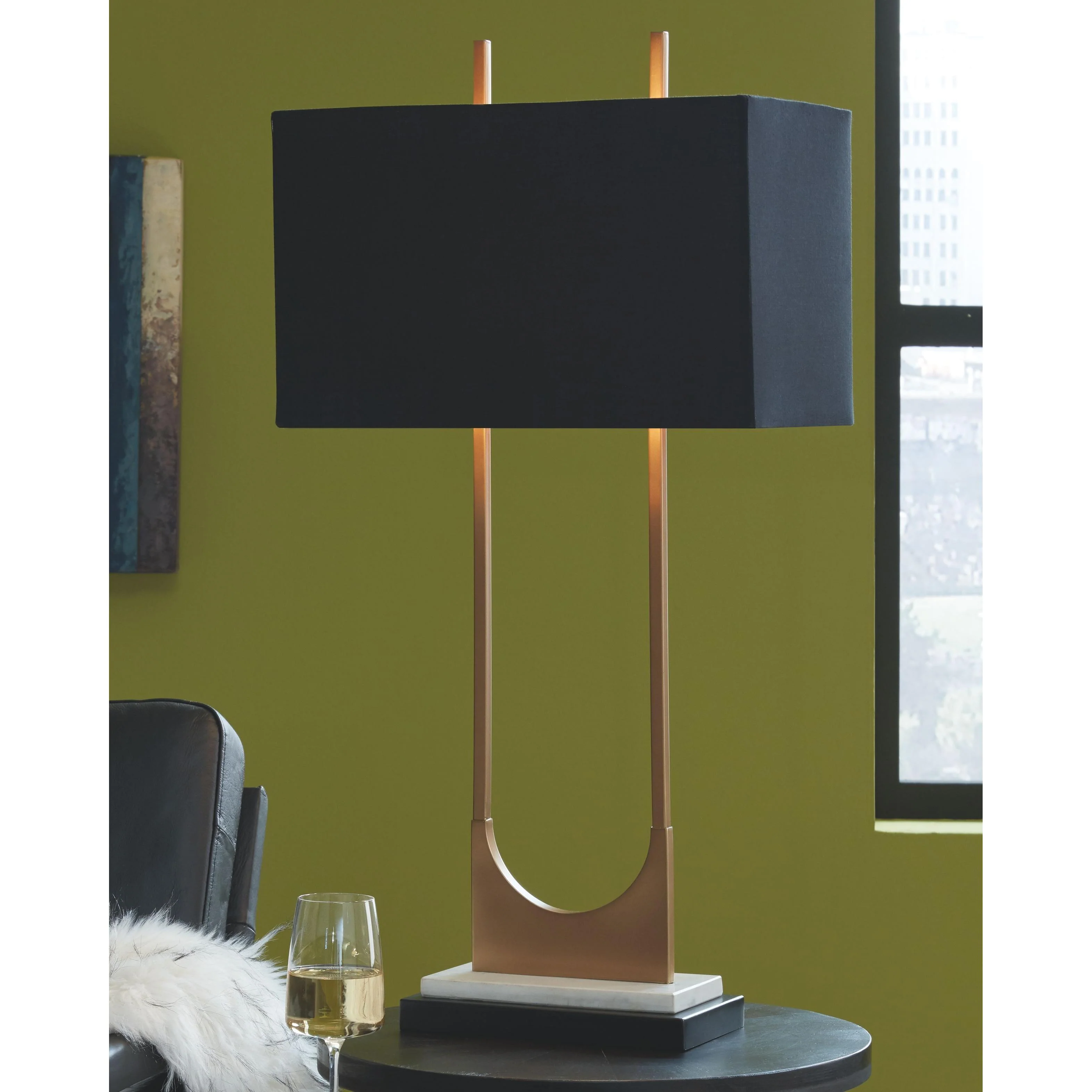 Malana - Brass Finish - Metal Table Lamp (1/cn) - Image 2