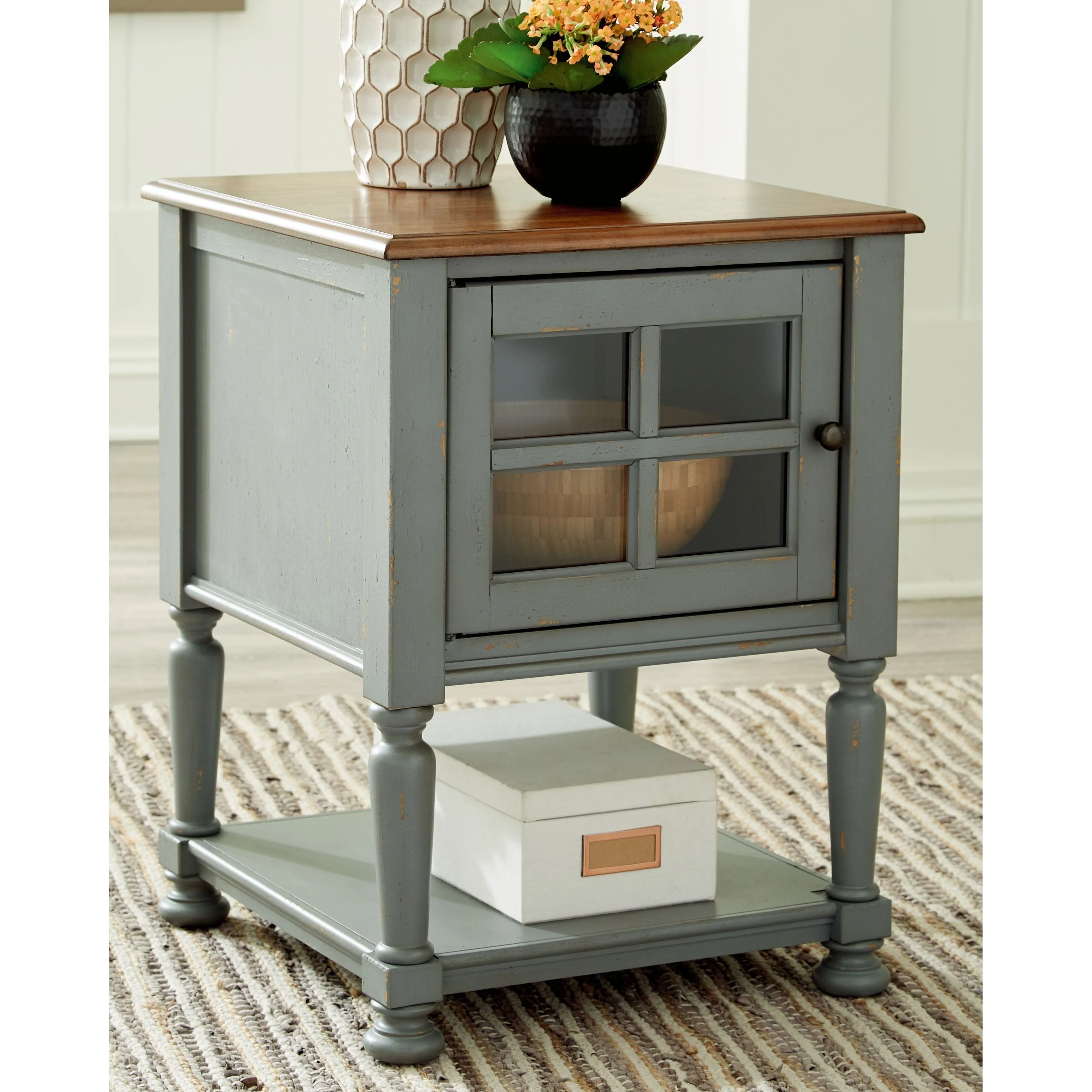 Mirimyn - Gray/brown - Accent Cabinet - Image 2