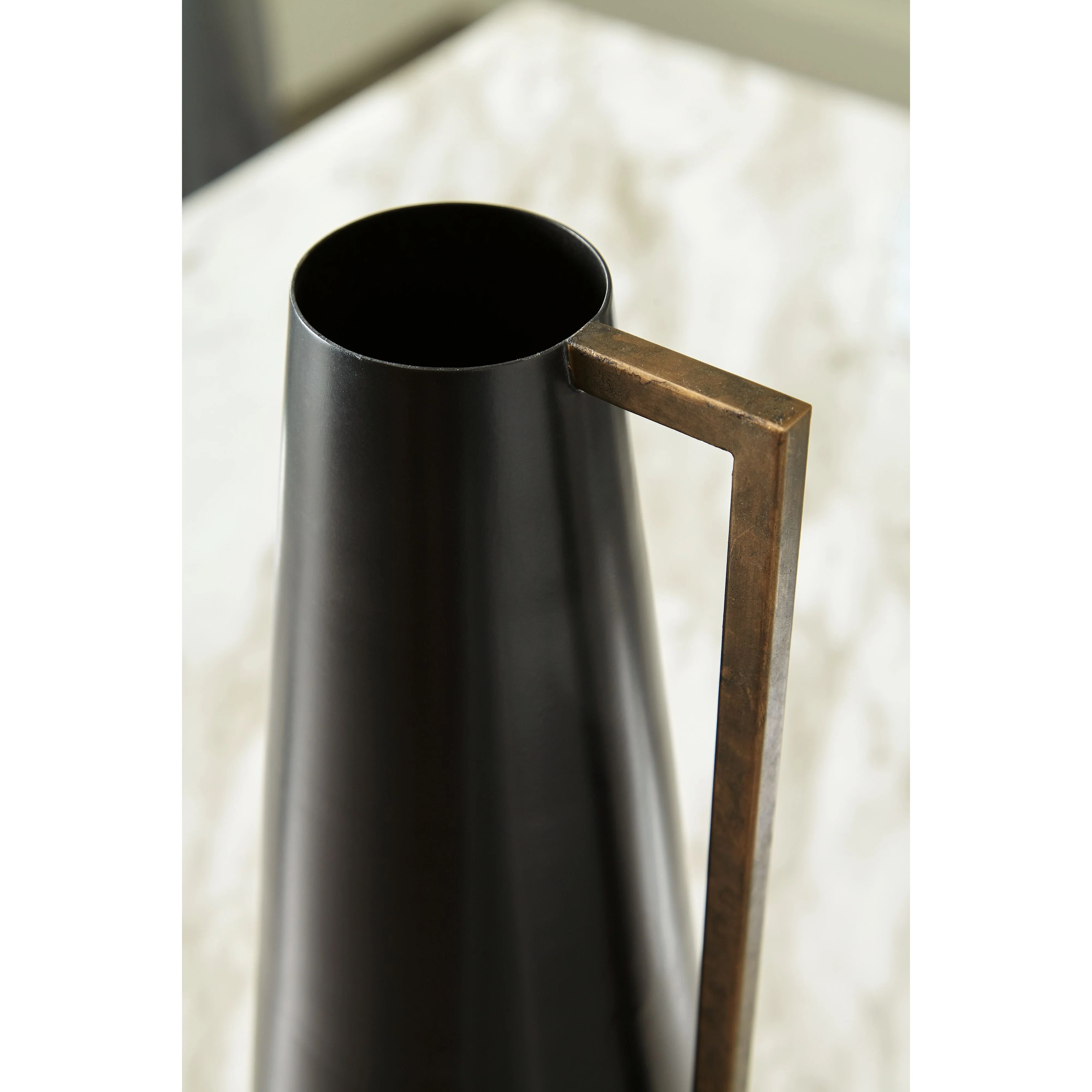 Pouderbell - Black/gold Finish - Vase - Small - Image 3