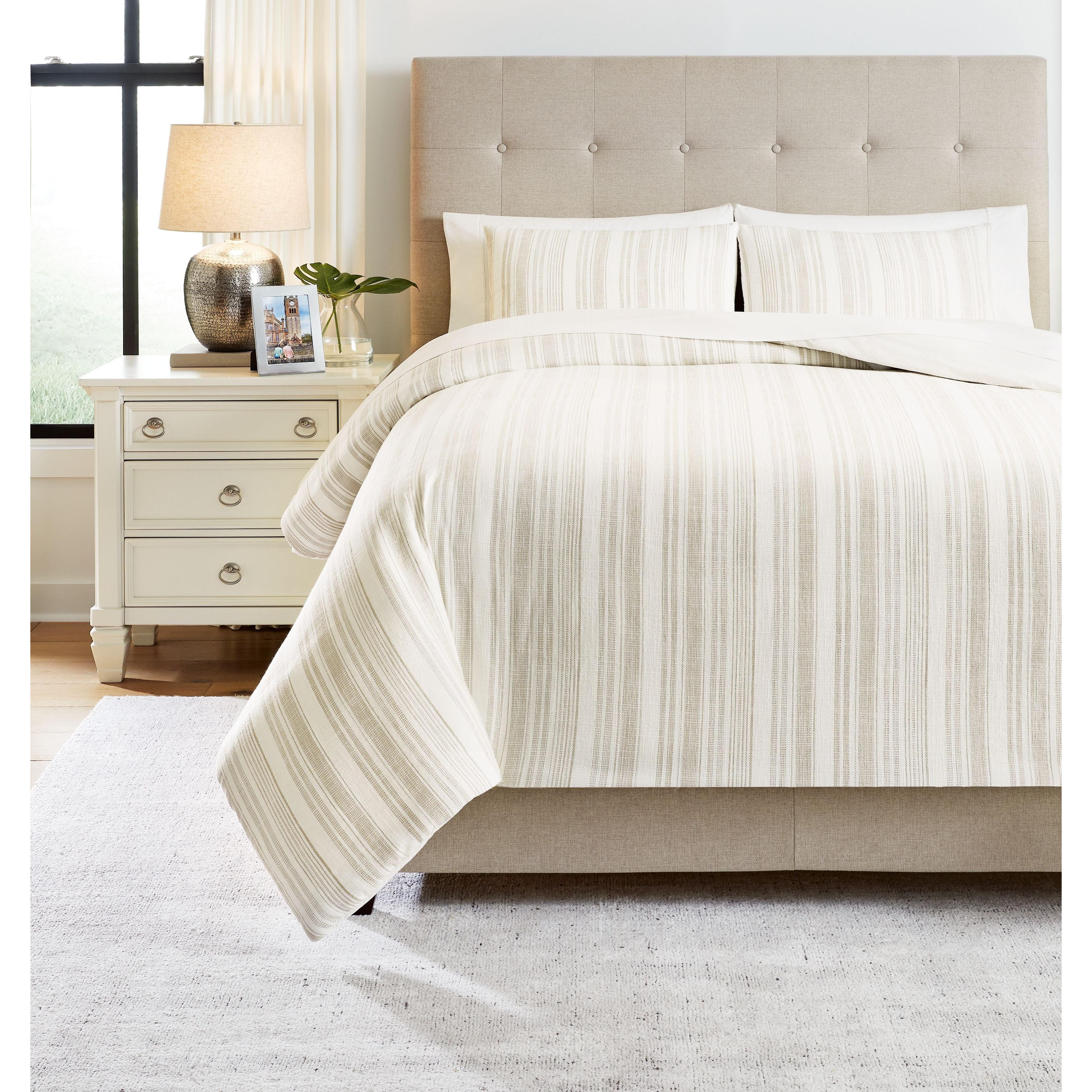 Reidler - Black - King Comforter Set - Image 6