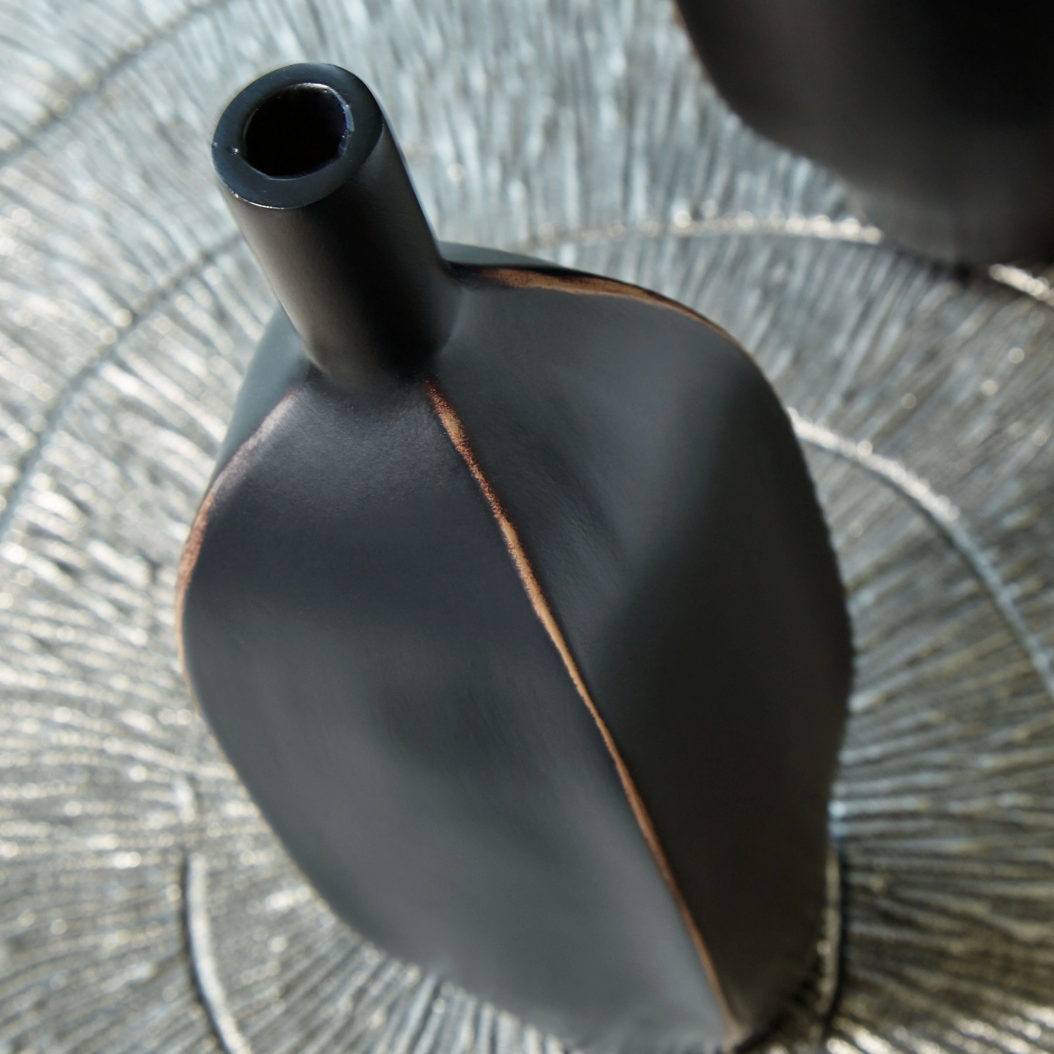 Rhaveney - Black - Vase (3/cs) - Small - Image 9