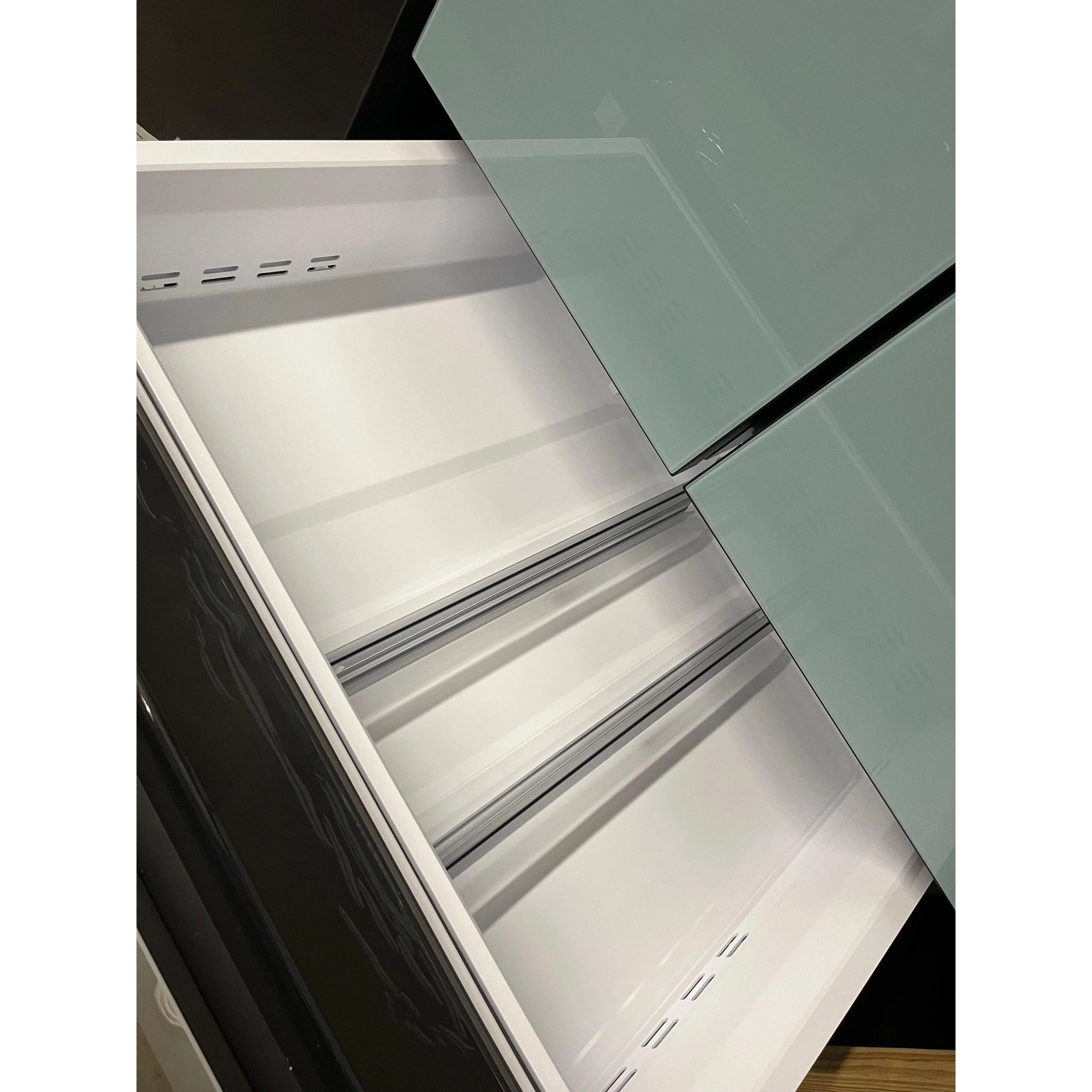 Samsung Bespoke 29 cu. ft 4-Door French Door Refrigerator with Beverage Center - Morning Blue Glass - Image 6